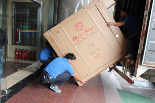 澄迈钢琴贵重工艺品无忧运